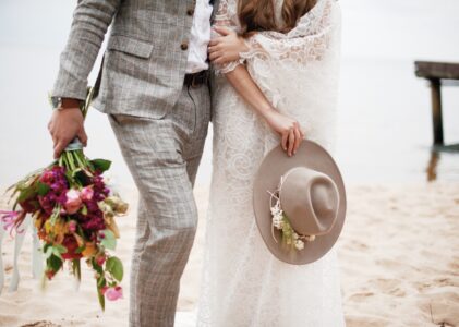 Kim Korkar Evlilikten?