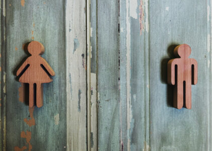 Su Akar Güldür Güldür, Tuvaletler Yüzümüzü Güldür