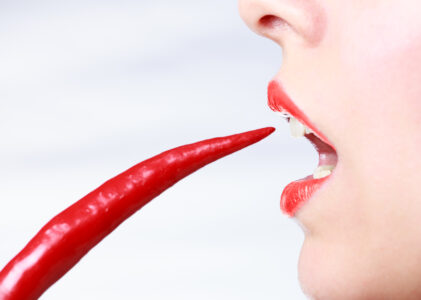 Sus Yoksa Ağzına Biber Sürerim